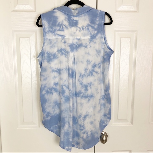 New Francesca’s Tie-dye button down tie front top - Picture 4 of 9